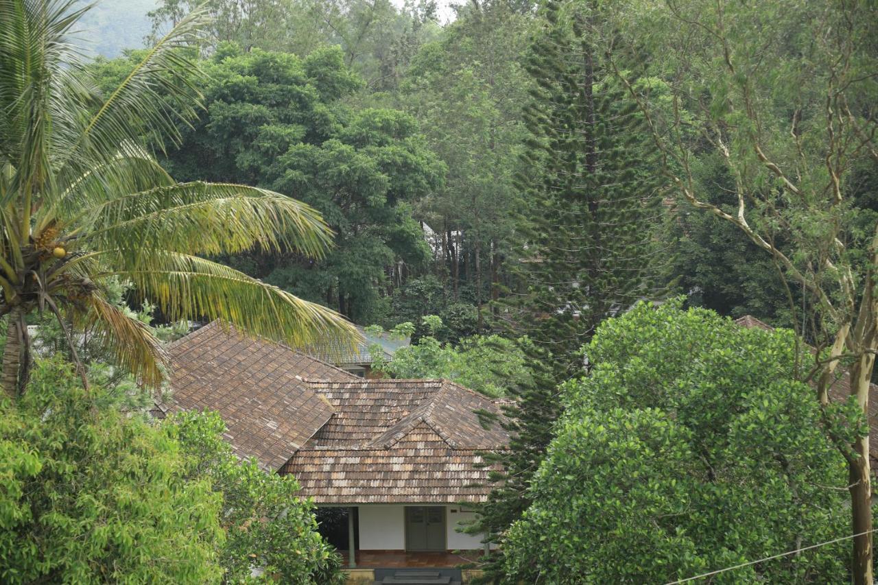 Sahyadri Ayurveda Hotel Pirmed Exterior photo