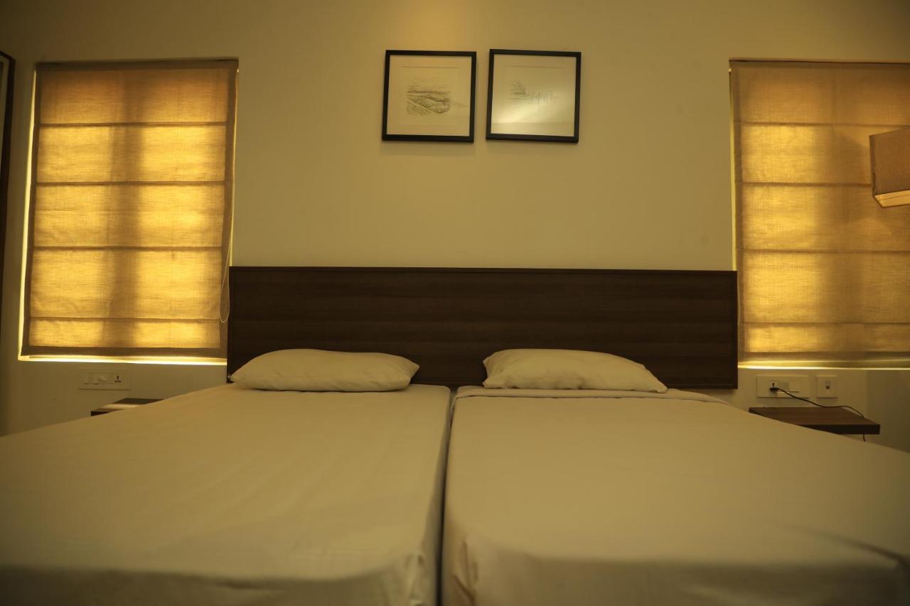 Sahyadri Ayurveda Hotel Pirmed Exterior photo
